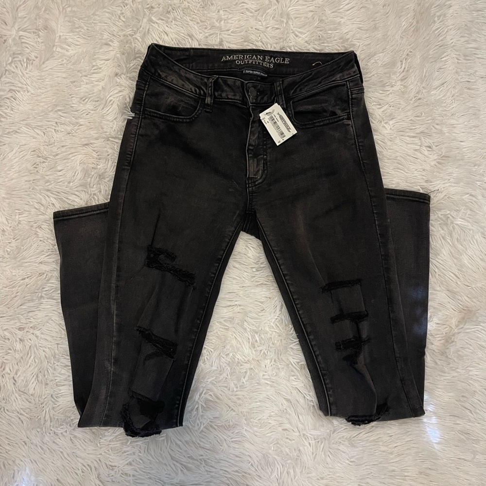 American Eagle, size 6, black super stretch distressed Jeans